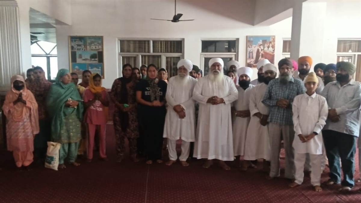 ਸੰਤ ਬਾਬਾ ਸੁਖਵਿੰਦਰ ਸਿੰਘ ਆਲੋਵਾਲ ਨੇ ਪ੍ਰਵਚਨਾਂ ਰਾਹੀਂ ਸੰਗਤ ਨੂੰ ਕੀਤਾ ਨਿਹਾਲ