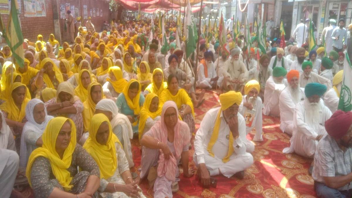 ਮੰਗਾਂ ਨੂੰ ਲੈ ਕੇ ਕਿਸਾਨਾਂ ਨੇ ਕੀਤਾ ਡੀਸੀ ਦਫਤਰ ਅੱਗੇ ਰੋਸ ਪ੍ਰਦਰਸ਼ਨ