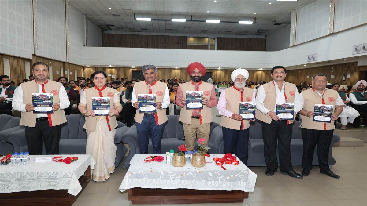 ਕਾਲਜ ਮੈਗਜ਼ੀਨ ‘ਦਿ ਵਰਚੁਜ਼ 2023-25’ ਕਨਵੋਕੇਸ਼ਨ ਸਮਾਗਮ ਕਰਾਇਆ
