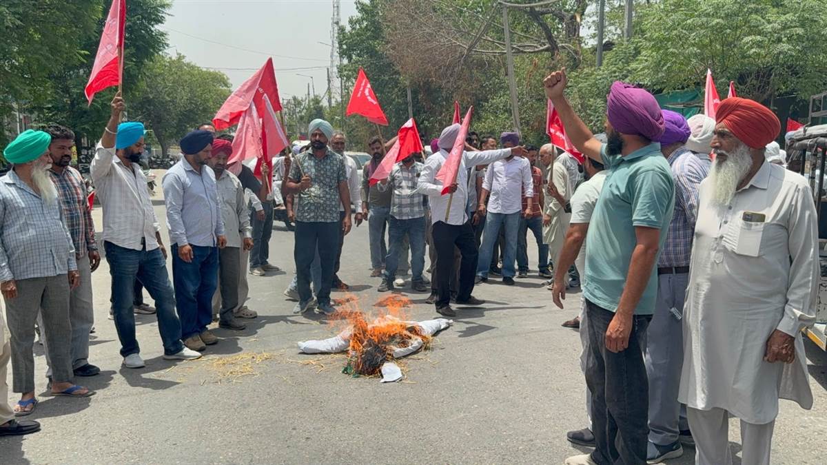 ਬੇਰੁਜ਼ਗਾਰਾਂ ’ਤੇ ਲਾਠੀਚਾਰਜ ਦੇ ਵਿਰੋਧ ’ਚ ਕੀਤਾ ਰੋਸ ਮੁਜ਼ਾਹਰਾ