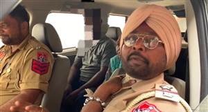 ਸਕੂਲ ਦੇ ਨੇੜੇ ਦੇਹ ਵਪਾਰ ਦੇ ਸ਼ੱਕ ’ਚ ਰੇਡ!