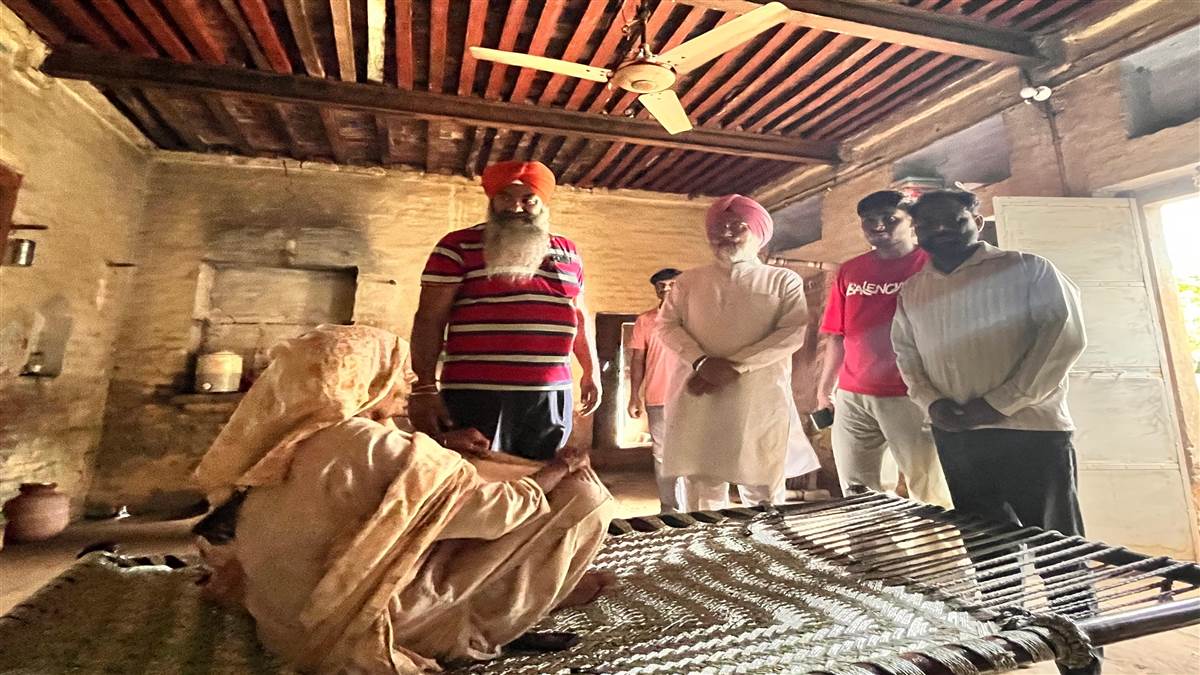 ਹੜ੍ਹਾਂ ਨਾਲ ਨੁਕਸਾਨੇ ਘਰਾਂ ਦੀ ਮੁਰੰਮਤ ਲਈ ਹਰ ਪੱਖੋਂ ਸਹਾਇਤਾ ਕਰਾਂਗੇ : ਗੁਰਦਰਸ਼ਨ ਸਿੰਘ ਸੈਣੀ