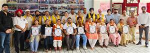 ਸਿੱਖਿਆ ਦੇ ਖੇਤਰ ’ਚ ਵਿਲੱਖਣ ਪ੍ਰਾਪਤੀਆਂ ਲਈ 9 ਹਸਤੀਆਂ ਦਾ ਸਨਮਾਨ