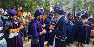 ਨਗਰ ਕੀਰਤਨ ਦਾ ਗੁਰਦੁਆਰਾ ਹਰੀਆਂ ਵੇਲਾਂ ’ਚ ਪਹੁੰਚਣ ’ਤੇ ਭਰਵਾਂ ਸਵਾਗਤ