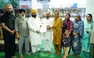 ਲੋਕਾਂ ਦੀਆਂ ਸਮੱਸਿਆਵਾਂ ਸੁਣ ਕੇ ਮੌਕੇ ’ਤੇ ਕੀਤੀਆਂ ਹੱਲ : ਹਰਜੋਤ ਬੈਂਸ