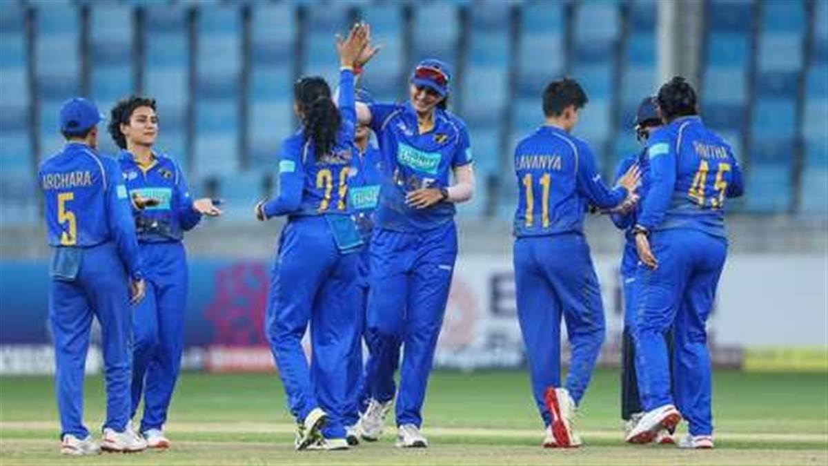 ਮਹਿਲਾ ਏਸ਼ੀਆ ਕੱਪ : ਭਾਰਤੀ ਧੀਆਂ ਦਾ ਸ਼ਾਨਦਾਰ ਪ੍ਰਦਰਸ਼ਨ, ਪਾਕਿਸਤਾਨ ਨੂੰ 55 ਦੌੜਾਂ 'ਤੇ ਸਮੇਟ ਕੇ 7 ਵਿਕਟਾਂ ਨਾਲ ਦਰੜਿਆ