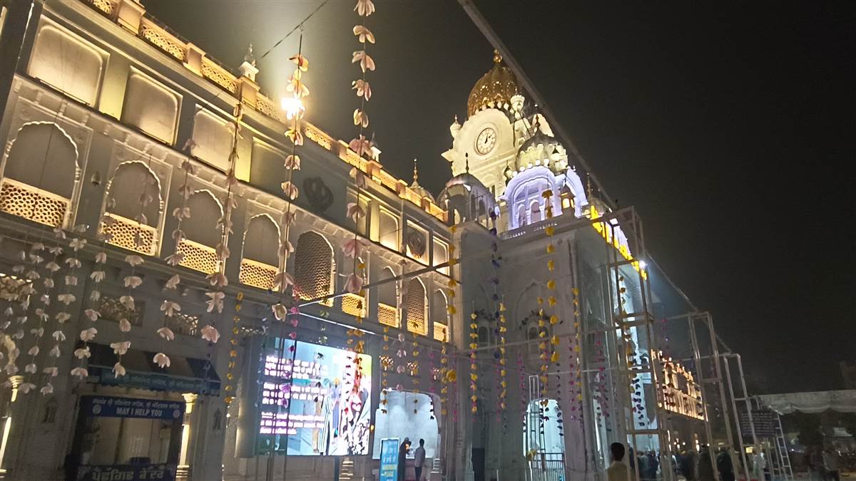 ਸ੍ਰੀ ਹਰਿਮੰਦਰ ਸਾਹਿਬ ’ਚ ਪ੍ਰਕਾਸ਼ ਪੁਰਬ ਮੌਕੇ ਦੇਖਣ ਨੂੰ ਮਿਲੇਗਾ ਅਲੌਕਿਕ ਨਜ਼ਾਰਾ, ਪ੍ਰਬੰਧਕਾਂ ਨੇ ਵੱਖ-ਵੱਖ ਸੰਸਥਾਵਾਂ ਨੂੰ ਦਿੱਤੇ ਸੱਦਾ ਪੱਤਰ