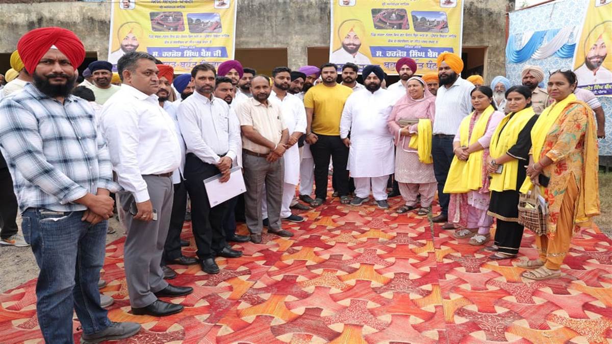 2.10 ਕਰੋੜ ਨਾਲ ਬਣਨ ਵਾਲੇ ਫੁੱਟ ਓਵਰਬ੍ਰਿਜ ਦਾ ਰੱਖਿਆ ਨੀਂਹ ਪੱਥਰ