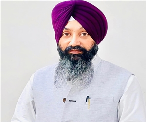ਚਾਰ ਪ੍ਰਮੁੱਖ ਪਾਰਟੀਆਂ ਵੱਲੋਂ ਉਪ ਚੋਣ ਲਈ ਉਮੀਦਵਾਰਾਂ ਦਾ ਐਲਾਨ ਕੀਤਾ ਗਿਆ ਹੈ। 19 ਜੁਲਾਈ ਨੂੰ, ਸ਼੍ਰੋਮਣੀ ਅਕਾਲੀ ਦਲ ਨੇ ਸੁਖਵਿੰਦਰ ਕੌਰ ਰੰਧਾਵਾ ਨੂੰ ਆਪਣਾ ਉਮੀਦਵਾਰ ਐਲਾਨਿਆ। 14 ਅਗਸਤ ਨੂੰ, ਭਾਜਪਾ ਹਾਈ ਕਮਾਂਡ ਨੇ ਭਾਰਤੀ ਜਨਤਾ ਪਾਰਟੀ (ਭਾਜਪਾ) ਦੇ ਜ਼ਿਲ੍ਹਾ ਪ੍ਰਧਾਨ ਹਰਜੀਤ ਸਿੰਘ ਸੰਧੂ ਨੂੰ ਨਾਮਜ਼ਦ ਕੀਤਾ।
