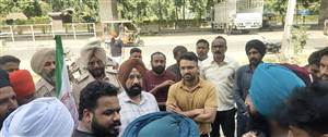 ਤਰਨਤਾਰਨ ਰੋਡ ’ਤੇ ਚਾਰ ਡੇਅਰੀਆਂ ਖਾਲੀ ਕਰਵਾਉਣ ਦੌਰਾਨ ਕਿਸਾਨ ਯੂਨੀਅਨ ਨਾਲ ਦੋ ਘੰਟੇ ਬਹਿਸਬਾਜ਼ੀ, ਇਕ ਹਫਤੇ ਦਾ ਸਮਾਂ ਦਿੱਤਾ