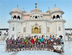 ਨਛੱਤਰ ਸਿੰਘ ਮੈਮੋਰੀਅਲ ਸਕੂਲ ਦੇ ਵਿਦਿਆਰਥੀਆਂ ਨੇ ਧਾਰਮਿਕ ਟੂਰ ਲਗਾਇਆ