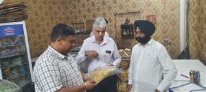 ਦੋ ਫੂਡ ਯੂਨਿਟਾਂ ’ਤੇ ਕਾਰਵਾਈ ਦੌਰਾਨ 80 ਕਿੱਲੋ ਫ੍ਰੋਜ਼ਨ ਖ਼ੁਰਾਕ ਕੀਤੀ ਨਸ਼ਟ