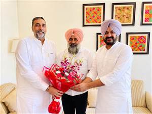 ਚੀਮਾ ਤੇ ਕੜਵਲ ਵੱਲੋਂ ਪਰਗਟ ਸਿੰਘ ਨਾਲ ਮੁਲਾਕਾਤ
