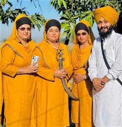 ਖਜਾਲੇ ਵਾਲੀਆਂ ਬੀਬੀਆਂ ਦਾ ਢਾਡੀ ਜੱਥਾ ਧਰਮ ਪ੍ਰਚਾਰ ਲਈ ਨਿਭਾਅ ਰਿਹੈ ਅਹਿਮ ਭੂਮਿਕਾ