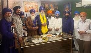 ਬਾਬਾ ਗੁਰਦੇਵ ਸਿੰਘ ਸਮੇਤ ਧਾਰਮਿਕ ਸ਼ਖ਼ਸੀਅਤਾਂ ਦਾ ਸਨਮਾਨ