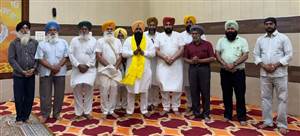 ਨਿਰਮਲ ਸਿੰਘ ਸ਼ੇਖਨਮਾਜਰਾ ਦਾ ਕੀਤਾ ਸਨਮਾਨ