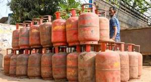 Good News : LPG ਸਿਲੰਡਰ ਵਾਲਿਆਂ ਨੂੰ ਮਿਲਣਗੇ 500 ਰੁਪਏ, ਜਾਣੋ ਕਿਹੜੇ ਗਾਹਕਾਂ ਲਈ ਆਈ ਖ਼ੁਸ਼ਖ਼ਬਰੀ