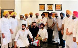ਪੰਜਾਬ ਕਾਂਗਰਸ ਦੇ ਨਵ-ਨਿਯੁਕਤ ਪ੍ਰਧਾਨ ਪਰਗਟ ਸਿੰਘ ਨੂੰ ਵਧਾਈ ਦੇਣ ਤੇ ਮੁਲਾਕਾਤ ਕਰਨ ਪੁੱਜੇ ਕਾਂਗਰਸੀ ਆਗੂ