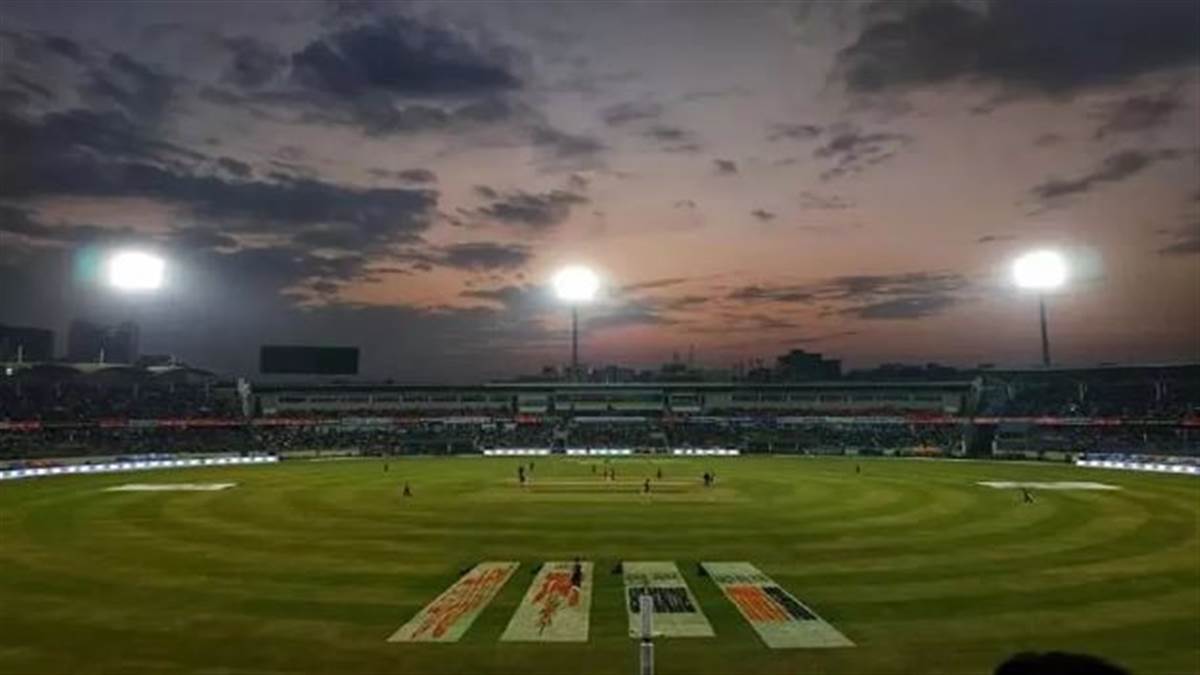 What will the Dhaka weather be like in the doordie match Team India trailing 01 in the series
