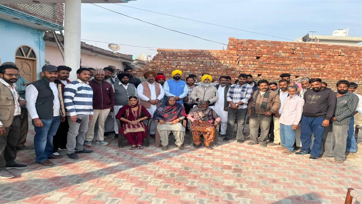 ਚੱਕ ਖੁੰਦਰ ’ਚ ਮੇਜਰ ਸਿੰਘ ਬੁਰਜੀ ਨੇ ‘ਆਪ’ ਵਰਕਰਾਂ ਨਾਲ ਕੀਤੀ ਚਰਚਾ