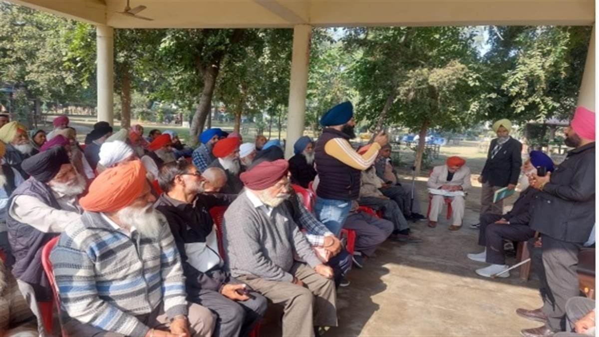 ਇਸ ਕਾਰਜ ਹਿੱਤ ਲੋੜਵੰਦ ਪੈਨਸ਼ਨਰ ਨੇੜਲੇ ਖ਼ਜ਼ਾਨਾ ਦਫ਼ਤਰ ਜਾ ਕੇ ਇਹ ਕੰਮ ਆਨਲਾਈਨ ਕਰਵਾ ਸਕਦੇ ਹਨ। ਕਿਸੇ ਇਲਾਕੇ ਵਿਚ ਵਧੇਰੇ ਬਜ਼ੁਰਗ ਪੈਨਸ਼ਨਰ ਹੋਣ ਬਾਰੇ ਐਸੋਸੀੲਸ਼ਨ ਵਲੋਂ ਦੱਸਣ ਤੇ ਖ਼ਜ਼ਾਨਾ ਦਫ਼ਤਰ ਉਥੇ ਵਿਸ਼ੇਸ਼ ਕੈਂਪ ਵੀ ਲਗਵਾ ਸਕਦਾ ਹੈ।