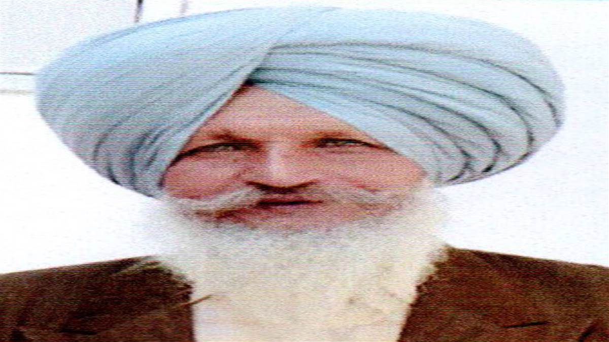 ਸ਼ਹੀਦ ਕੁਲਵਿੰਦਰ ਸਿੰਘ ਦੇ ਪਿੰਡ ਵਾਲੀ ਖ਼ਸਤਾ ਹਾਲਤ ਸੜਕ ਤੋਂ ਰਾਹਗੀਰ ਤੰਗ