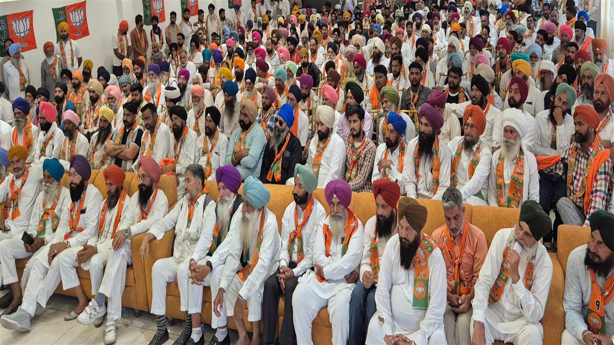 ਮੋਗਾ ’ਚ ਹੋਣ ਵਾਲੀ ਭਾਜਪਾ ਦੀ ਬਦਲਾਅ ਰੈਲੀ ਸਬੰਧੀ ਤਰਨਤਾਰਨ ’ਚ ਹੋਈ ਅਹਿਮ ਬੈਠਕ