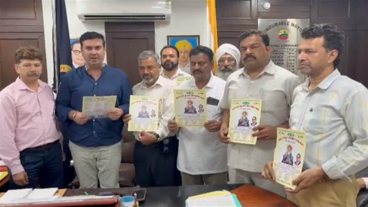 ਵਿਸ਼ਾਲ ਸਤਿਸੰਗ ਸਮਾਗਮ ਦਾ ਮੇਅਰ ਵਿਨੀਤ ਧੀਰ ਨੂੰ ਸੱਦਾ-ਪੱਤਰ