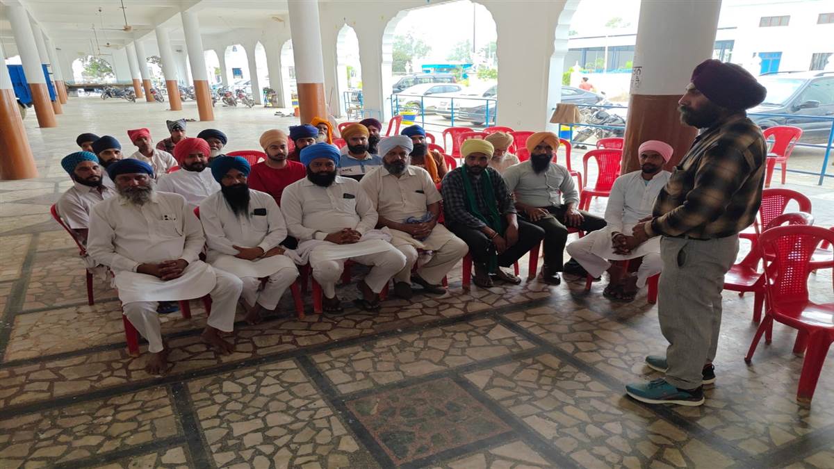 ਪਿੰਡ ਢੋਟੀਆਂ ’ਚ ਲਾਇਆ ਕੈਂਪ, ਨਾੜ ਨਾ ਸਾੜਨ ਸਬੰਧੀ ਕੀਤਾ ਜਾਗਰੂਕ