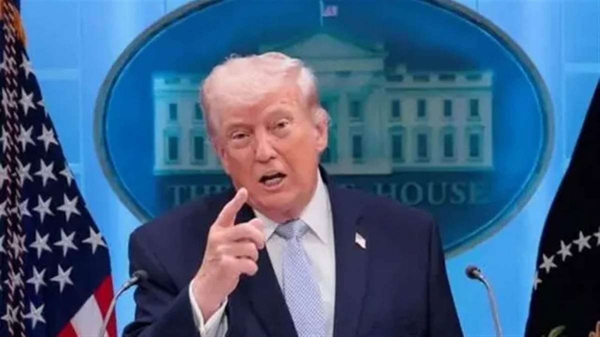 ਈਰਾਨ 'ਤੇ ਨਿਊਕਲੀਅਰ ਅਟੈਕ ਹੋਵੇਗਾ ਜਾ ਨਹੀਂ ?  ਟਰੰਪ ਦੀ ਧਮਕੀ ਤੋਂ ਬਾਅਦ ਵ੍ਹਾਈਟ ਹਾਊਸ ਨੇ ਦਿੱਤਾ ਵੱਡਾ ਅਪਡੇਟ