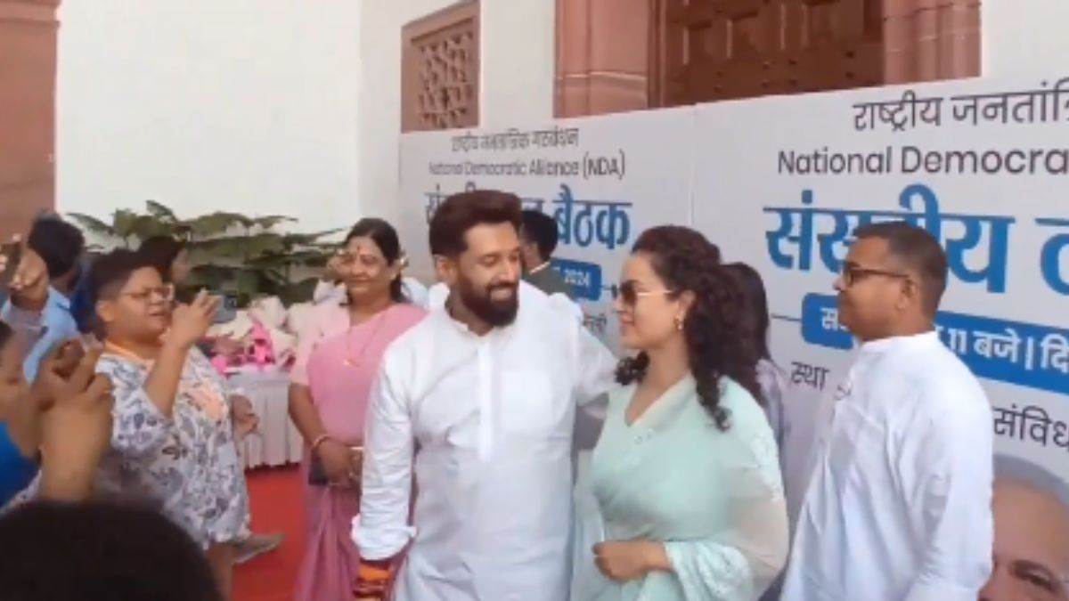Chirag Paswan Hugs Kangana Ranaut: ਜਦੋਂ ਗਲੇ ਮਿਲੇ ਕੰਗਨਾ ਰਣੌਤ ਤੇ ਚਿਰਾਗ ਪਾਸਵਾਨ, ਐੱਨਡੀਏ ਦੀ ਮੀਟਿੰਗ 'ਚ ਹੋਈ ਮੁਲਾਕਾਤ; VIDEO