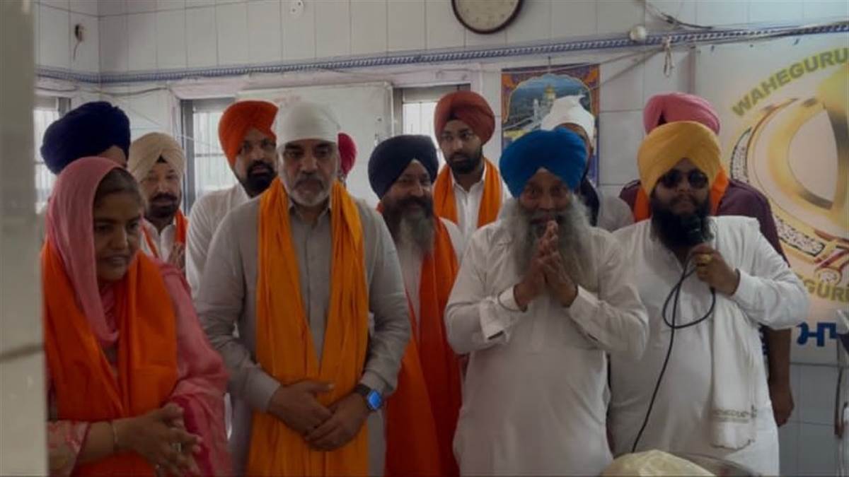 ਅਕਾਲੀ ਕੌਂਸਲਰ ਐਡਵੋਕੇਟ ਸੁਖਵੀਰ ਸਿੰਘ ਗਿੱਲ ਤੇ ਹੋਰ ਉੱਘੀਆਂ ਸ਼ਖ਼ਸੀਅਤਾਂ ਦਾ ਸਨਮਾਨ
