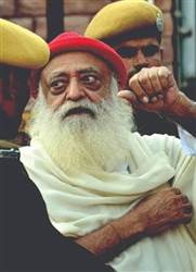 ਆਸਾ ਰਾਮ ਨੂੰ ਅੰਤ੍ਰਿਮ ਜ਼ਮਾਨਤ ਨਹੀਂ ਪਰ ਪਸੰਦ ਦਾ ਕੇਅਰਟੇਕਰ ਰੱਖਣ ਦੀ ਆਗਿਆ; ਕੱਟ ਰਿਹਾ ਉਮਰ ਕੈਦ ਦੀ ਸਜ਼ਾ
