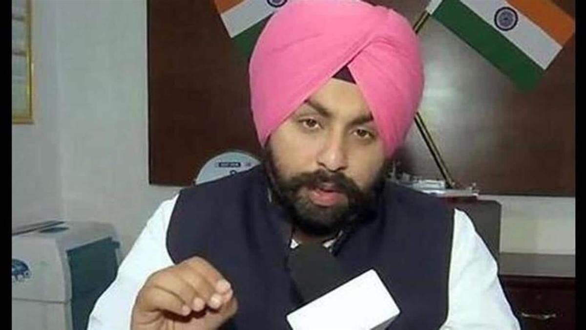 ਪੰਜਾਬ 'ਚ ਇਸ ਦਿਨ ਖੁੱਲ੍ਹਣਗੇ ਸਾਰੇ ਸਕੂਲ ! ਹੜ੍ਹ ਪ੍ਰਭਾਵਿਤ ਇਲਾਕਿਆਂ ਦੇ ਸਕੂਲਾਂ ਲਈ ਸਿੱਖਿਆ ਮੰਤਰੀ ਨੇ ਜਾਰੀ ਕੀਤੀਆਂ ਸਖ਼ਤ ਹਦਾਇਤਾਂ