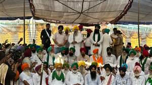Big Breaking : ਸਰਕਾਰ ਝੁਕੀ, ਕਿਸਾਨਾਂ ਦਾ ਧਰਨਾ ਖ਼ਤਮ: ਹੁਣ ਕਿਸਾਨ ਕੇਂਦਰ ਸਰਕਾਰ ਨਾਲ ਲੜਨਗੇ ਲੜਾਈ