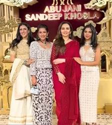 Nita Ambani ਦੀ ਸਾੜ੍ਹੀ 'ਤੇ ਟਿਕੀਆਂ ਨਜ਼ਰਾਂ, ਈਸ਼ਾ-ਸ਼ਲੋਕਾ-ਰਾਧਿਕਾ ਨੇ ਵੀ ਨਹੀਂ ਛੱਡੀ ਕਸਰ; ਅਬੂ ਜਾਨੀ ਦੀ ਪਾਰਟੀ 'ਚ ਛਾਇਆ ਅੰਬਾਨੀ ਸਟਾਈਲ