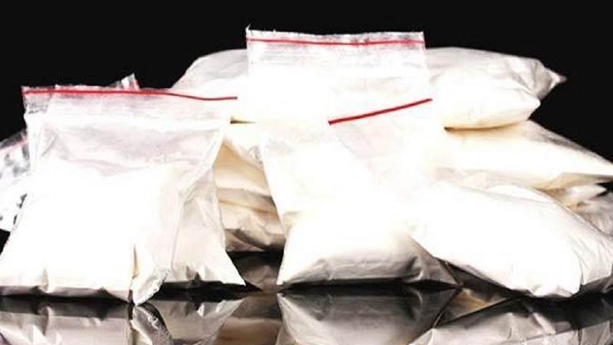 Drugs worth more than 120 crores seized from Mumbai Gujarat 6 arrested including former pilot of Air India