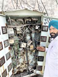ਬਿਜਲੀ ਮੀਟਰਾਂ ਦੇ ਖੁੱਲ੍ਹੇ ਬਕਸੇ ਦੇ ਰਹੇ ਹਾਦਸਿਆਂ ਨੂੰ ਸੱਦਾ