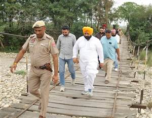 ਨਿਰਮਾਣ ਕਾਰਜਾਂ ਦਾ ਕੈਬਨਿਟ ਮੰਤਰੀ ਨੇ ਲਿਆ ਜਾਇਜ਼ਾ
