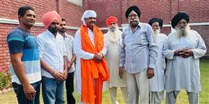 ਰਾਜਿੰਦਰ ਦੀਪਾ ਦੀ ਰਿਹਾਇਸ਼ ਤੇ ਲੋਕਾਂ ਦਾ ਲੱਗਿਆ ਤਾਂਤਾ