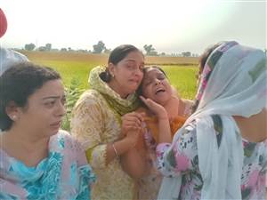 ਗਮਗੀਨ ਮਾਹੌਲ ’ਚ ਹੋਇਆ ਸਰਪੰਚ ਅਸ਼ਵਨੀ ਦੇਵਗਨ ਦਾ ਅੰਤਿਮ ਸੰਸਕਾਰ