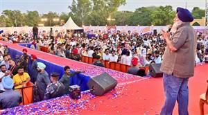 Moga Nwes : ਵਾਈਬ ਪੰਜਾਬ ਦੀ ਪ੍ਰੋਗਰਾਮ ਦੌਰਾਨ Gen Z ਨੇ ‘2027 ਲਈ ਸੁਖਬੀਰ ਬਾਈ’ ’ਤੇ ਲਗਾਈ ਮੋਹਰ