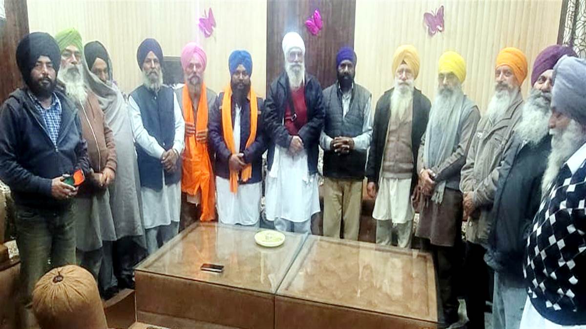 ਜ਼ਿਲ੍ਹਾ ਪ੍ਰੀਸ਼ਦ ਤੇ ਪੰਚਾਇਤ ਸੰਮਤੀ ਉਮੀਦਵਾਰਾਂ ਦਾ ਕੀਤਾ ਸਨਮਾਨ