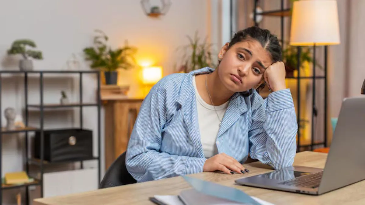 ਕਿਤੇ ਤੁਸੀਂ ਵੀ ਤਾਂ ਨਹੀਂ ਲਗਾ ਰਹੇ ਆਪਣੀਆਂ ਖੁਸ਼ੀਆਂ ਨੂੰ ਨਜ਼ਰ? ਇਹ 5 ਗਲਤੀਆਂ ਹੋ ਸਕਦੀਆਂ ਹਨ ਵਜ੍ਹਾ