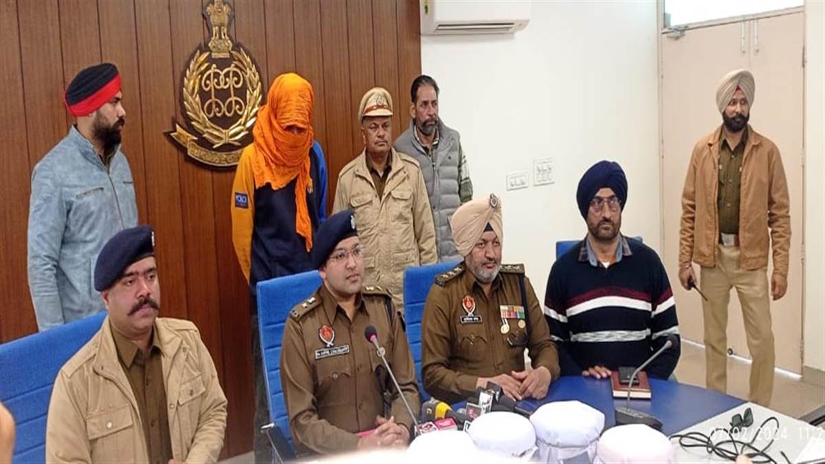 ਪੰਜਾਬ ਪੁਲਿਸ ਨੇ ਹਾਸਲ ਕੀਤੀ ਵੱਡੀ ਸਫ਼ਲਤਾ, ਅੰਤਰਰਾਜੀ ਗਿਰੋਹ ਦਾ ਇੱਕ ਮੈਂਬਰ 10 ਪਿਸਤੌਲਾਂ ਸਮੇਤ ਕੀਤਾ ਕਾਬੂ