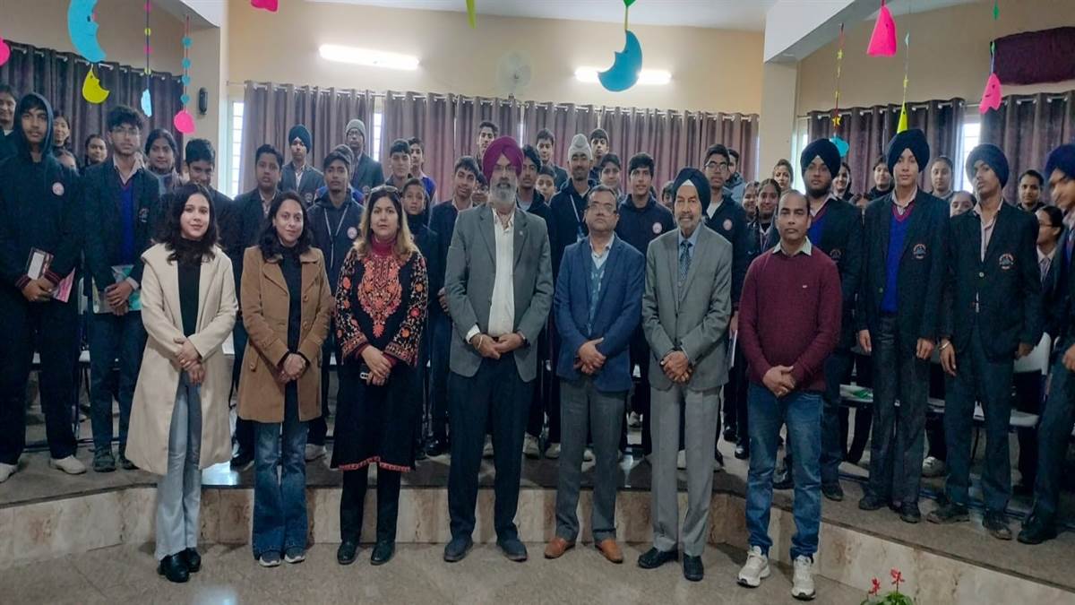 ਵਿੱਦਿਆ ਵੈਲੀ ਸਕੂਲ ਵਿਖੇ ਕਰੀਅਰ ਅਤੇ ਪ੍ਰੇਰਣਾਦਾਇਕ ਸੈਮੀਨਾਰ ਕਰਵਾਇਆ