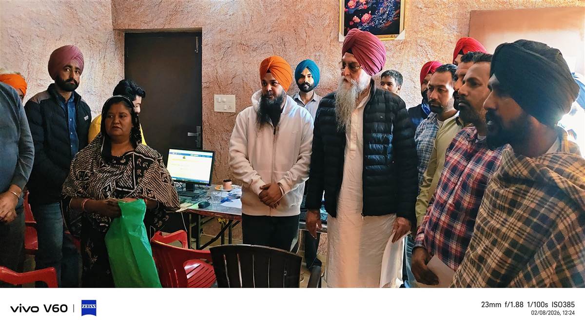 ਸਪੀਕਰ ਸੰਧਵਾਂ ਨੇ ਸਿਹਤ ਕਾਰਡਾਂ ਦੇ ਕੰਮ ਦਾ ਲਿਆ ਜਾਇਜ਼ਾ