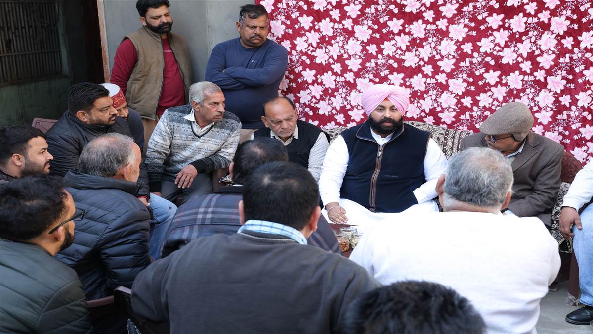 ਵਪਾਰੀਆਂ ਵੱਲੋਂ ਫੋਰ-ਲੇਨ ਸੜਕ ਮਾਮਲੇ ‘ਤੇ ਮੰਤਰੀ ਬੈਂਸ ਨਾਲ ਮੁਲਾਕਾਤ