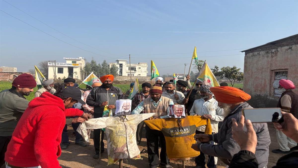 ਪਿੰਡ ਸ਼ੰਭੂ ਖੁਰਦ ’ਚ ਮੋਦੀ ਤੇ ਟਰੰਪ ਦੇ ਪੁਤਲੇ ਸਾੜੇ