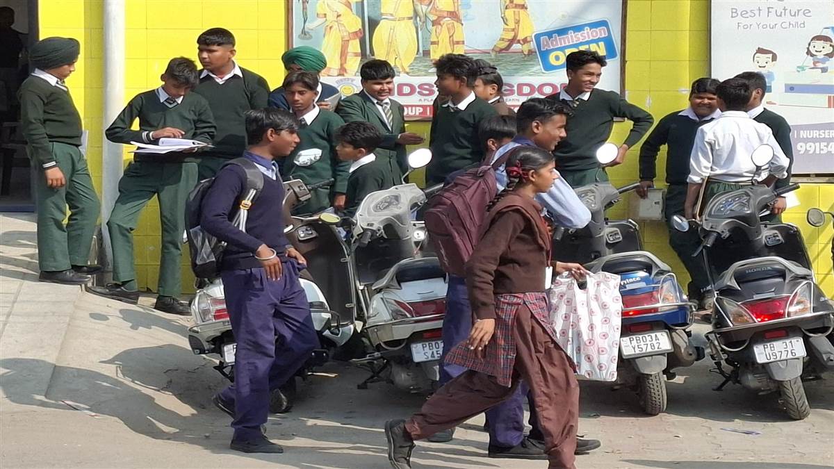 ਸੈਸ਼ਨ ਸ਼ੁਰੂ ਪਰ ਹਾਲੇ ਤਕ ਸਕੂਲਾਂ ’ਚ ਨਹੀਂ ਪੁੱਜੀਆਂ ਪੂਰੀਆਂ ਕਿਤਾਬਾਂ